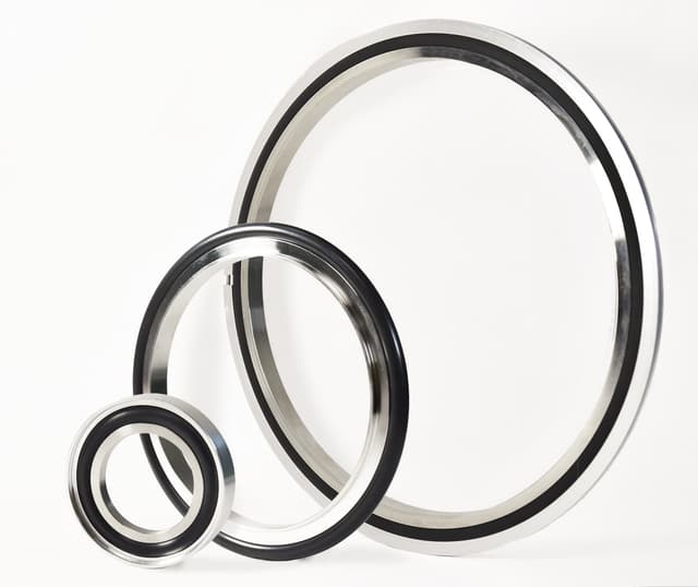 O-ring centering rings for vacuum sealing ensuring precision and reliability in critical equipment.